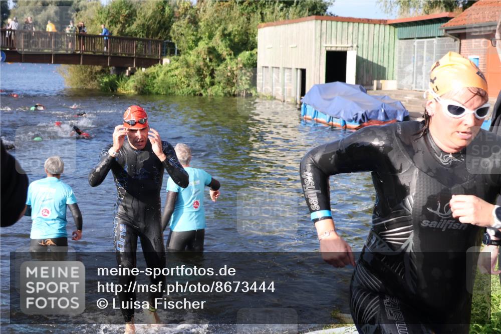 31.08.2025 - Elbe Triathlon Hamburg Luisa Fischer http://msf.ph/oto/8673444 31.08.2025 08:43:29 Schwimmen 248, 381 meine-sportfotos.de