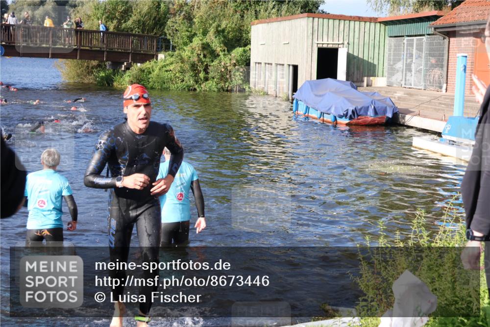 31.08.2025 - Elbe Triathlon Hamburg Luisa Fischer http://msf.ph/oto/8673446 31.08.2025 08:43:29 Schwimmen 248, 381 meine-sportfotos.de