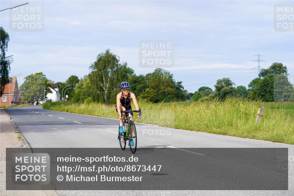 31.08.2025 - Elbe Triathlon Hamburg Michael Burmester http://msf.ph/oto/8673447 31.08.2025 10:11:35 Radfahren 853, 870, 894 meine-sportfotos.de