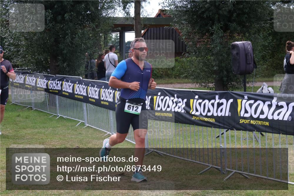 31.08.2025 - Elbe Triathlon Hamburg Luisa Fischer http://msf.ph/oto/8673449 31.08.2025 11:04:04 Laufen 612 meine-sportfotos.de