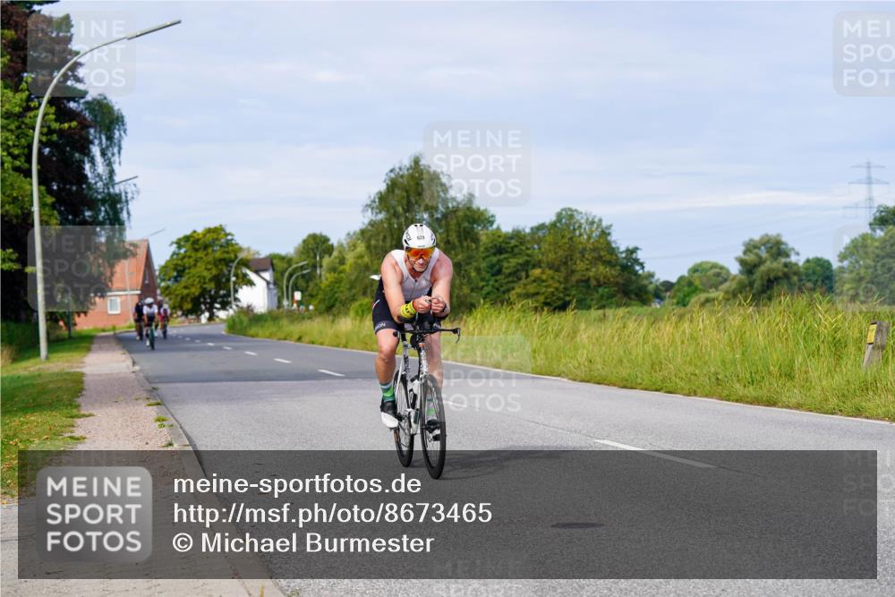 31.08.2025 - Elbe Triathlon Hamburg Michael Burmester http://msf.ph/oto/8673465 31.08.2025 10:11:58 Radfahren 593, 629 meine-sportfotos.de