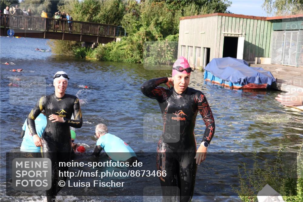 31.08.2025 - Elbe Triathlon Hamburg Luisa Fischer http://msf.ph/oto/8673466 31.08.2025 08:43:46 Schwimmen 279, 283, 298, 303, 314, 376 meine-sportfotos.de