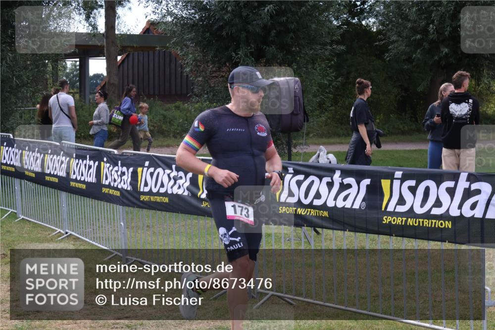 31.08.2025 - Elbe Triathlon Hamburg Luisa Fischer http://msf.ph/oto/8673476 31.08.2025 11:04:07 Laufen 173 meine-sportfotos.de
