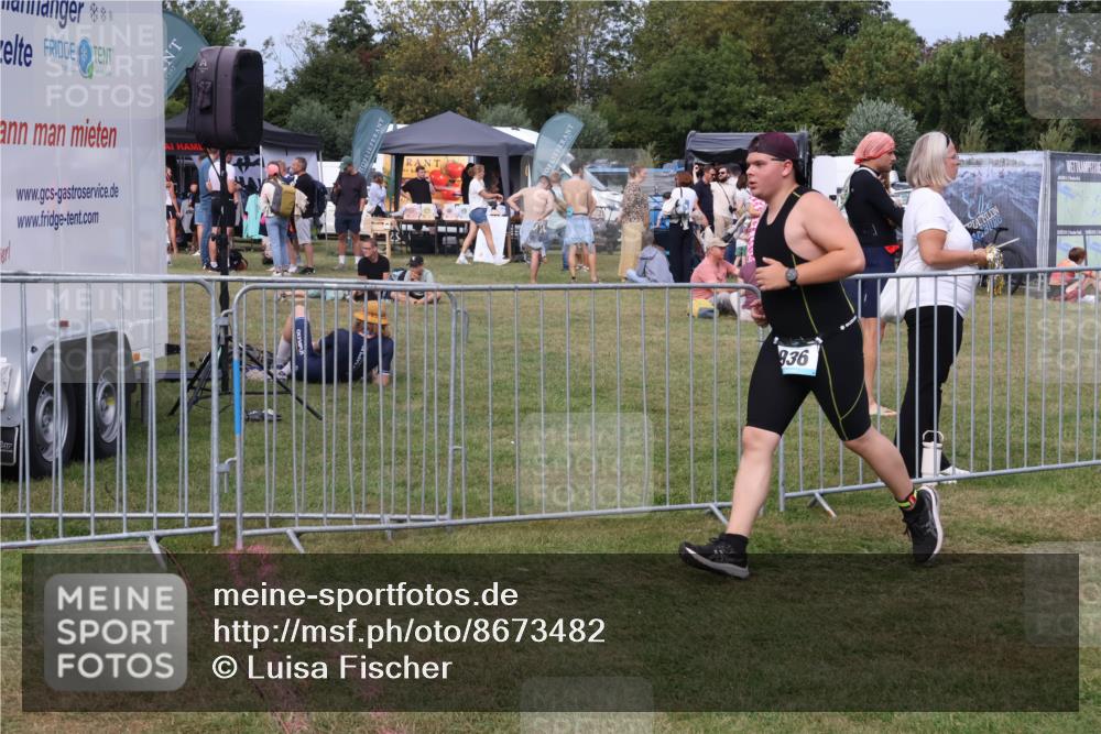31.08.2025 - Elbe Triathlon Hamburg Luisa Fischer http://msf.ph/oto/8673482 31.08.2025 11:04:17 Laufen 936 meine-sportfotos.de