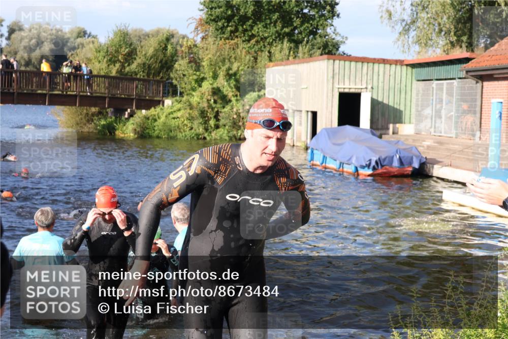 31.08.2025 - Elbe Triathlon Hamburg Luisa Fischer http://msf.ph/oto/8673484 31.08.2025 08:43:53 Schwimmen 279, 283, 314, 375, 376 meine-sportfotos.de