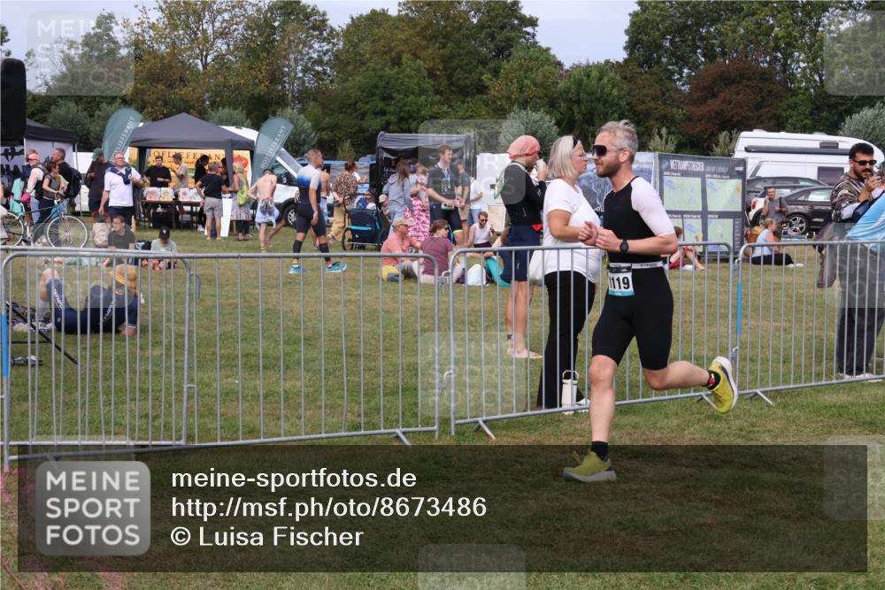 31.08.2025 - Elbe Triathlon Hamburg Luisa Fischer http://msf.ph/oto/8673486 31.08.2025 11:04:23 Laufen 1119 meine-sportfotos.de