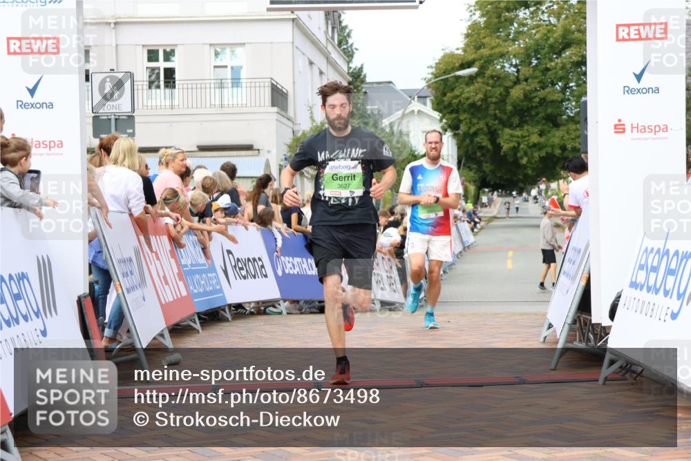 31.08.2025 - 21. Blankeneser Heldenlauf Strokosch-Dieckow http://msf.ph/oto/8673498 31.08.2025 10:51:43 Ziel 3627, 3021 meine-sportfotos.de
