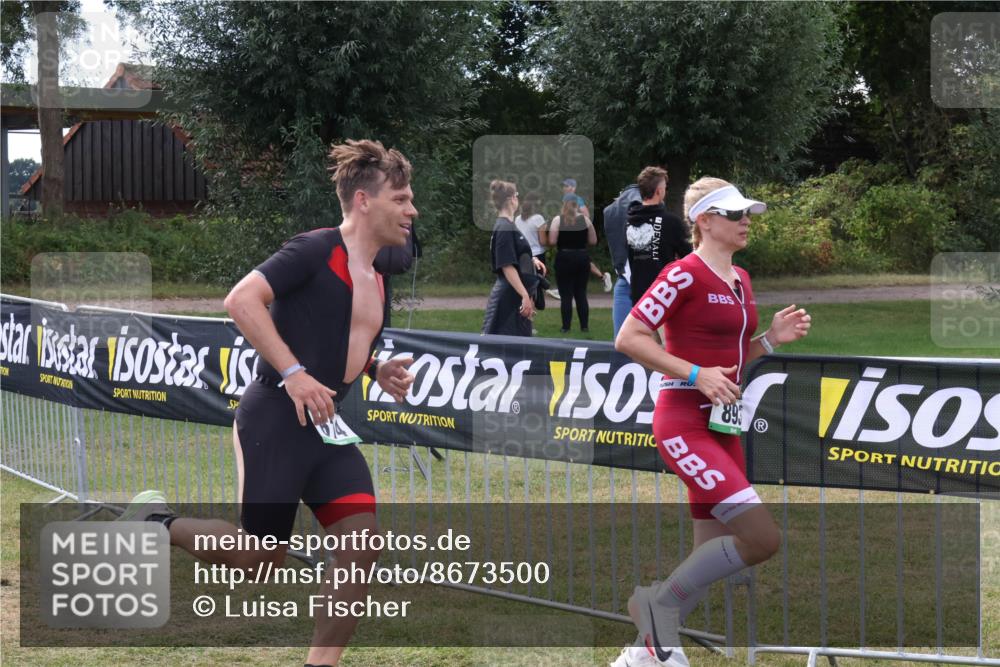 31.08.2025 - Elbe Triathlon Hamburg Luisa Fischer http://msf.ph/oto/8673500 31.08.2025 11:04:51 Laufen 893 meine-sportfotos.de