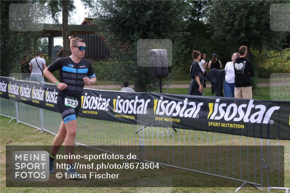 31.08.2025 - Elbe Triathlon Hamburg Luisa Fischer http://msf.ph/oto/8673504 31.08.2025 11:04:52 Laufen 523, 100 meine-sportfotos.de