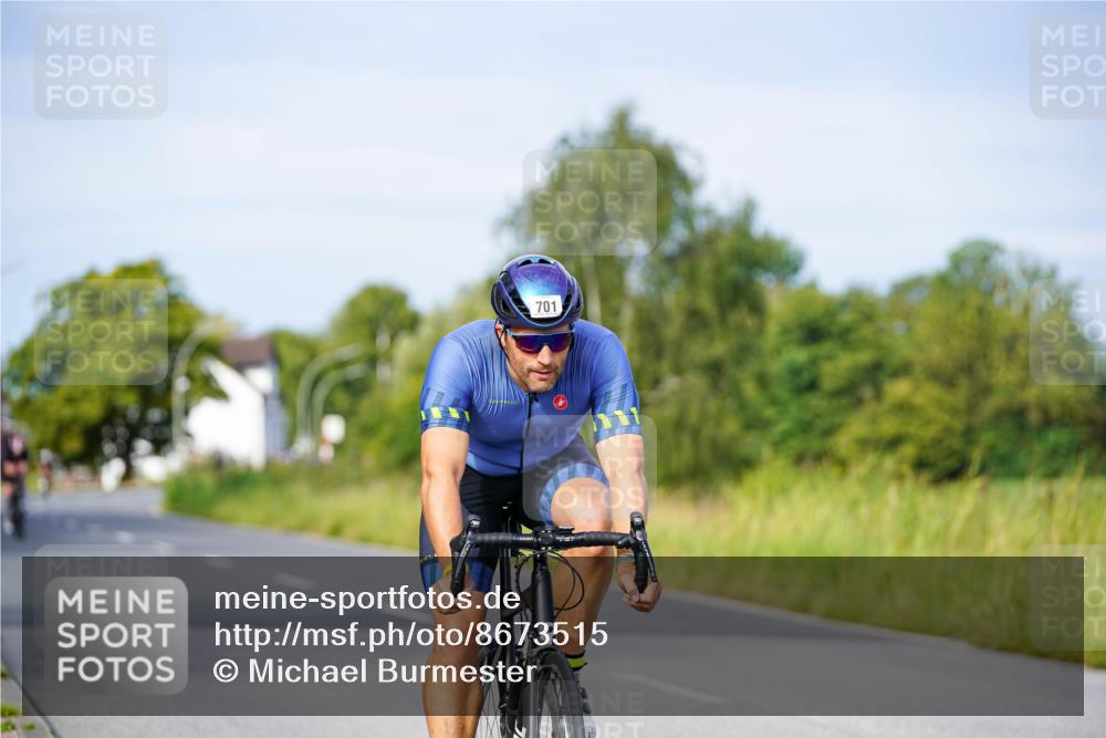 31.08.2025 - Elbe Triathlon Hamburg Michael Burmester http://msf.ph/oto/8673515 31.08.2025 10:12:13 Radfahren 601, 701 meine-sportfotos.de