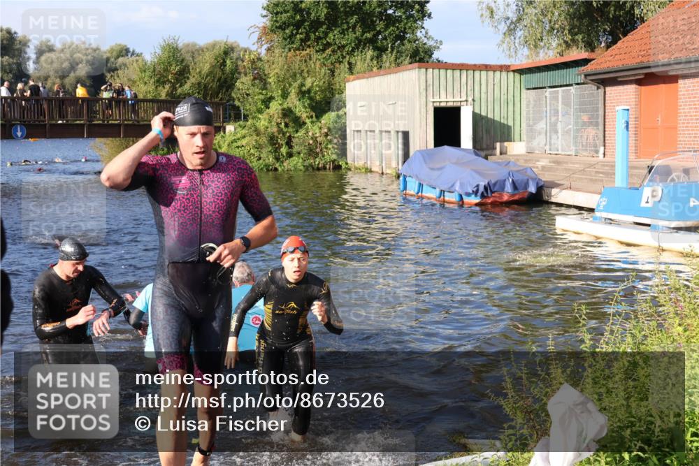 31.08.2025 - Elbe Triathlon Hamburg Luisa Fischer http://msf.ph/oto/8673526 31.08.2025 08:44:08 Schwimmen 256, 257, 370, 373 meine-sportfotos.de