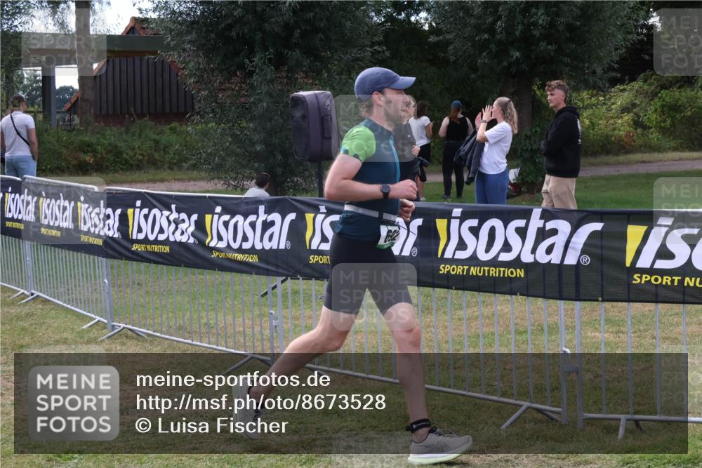 31.08.2025 - Elbe Triathlon Hamburg Luisa Fischer http://msf.ph/oto/8673528 31.08.2025 11:05:01 Laufen  meine-sportfotos.de