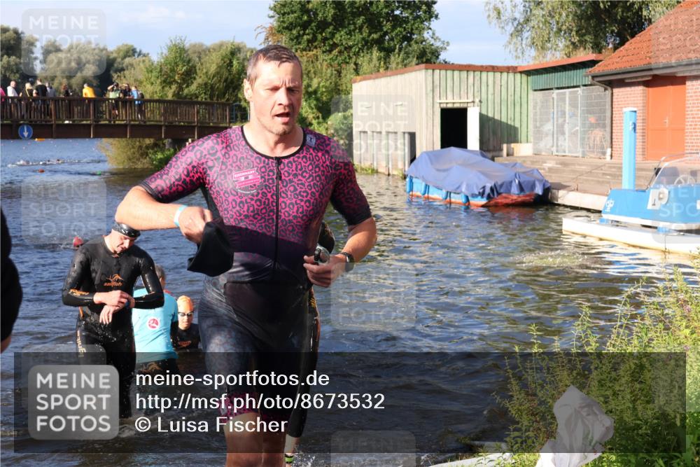 31.08.2025 - Elbe Triathlon Hamburg Luisa Fischer http://msf.ph/oto/8673532 31.08.2025 08:44:08 Schwimmen 256, 257, 370, 373 meine-sportfotos.de