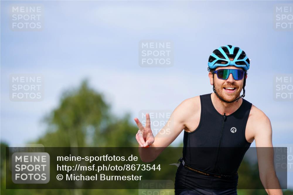 31.08.2025 - Elbe Triathlon Hamburg Michael Burmester http://msf.ph/oto/8673544 31.08.2025 10:12:24 Radfahren 473, 587, 608, 665 meine-sportfotos.de
