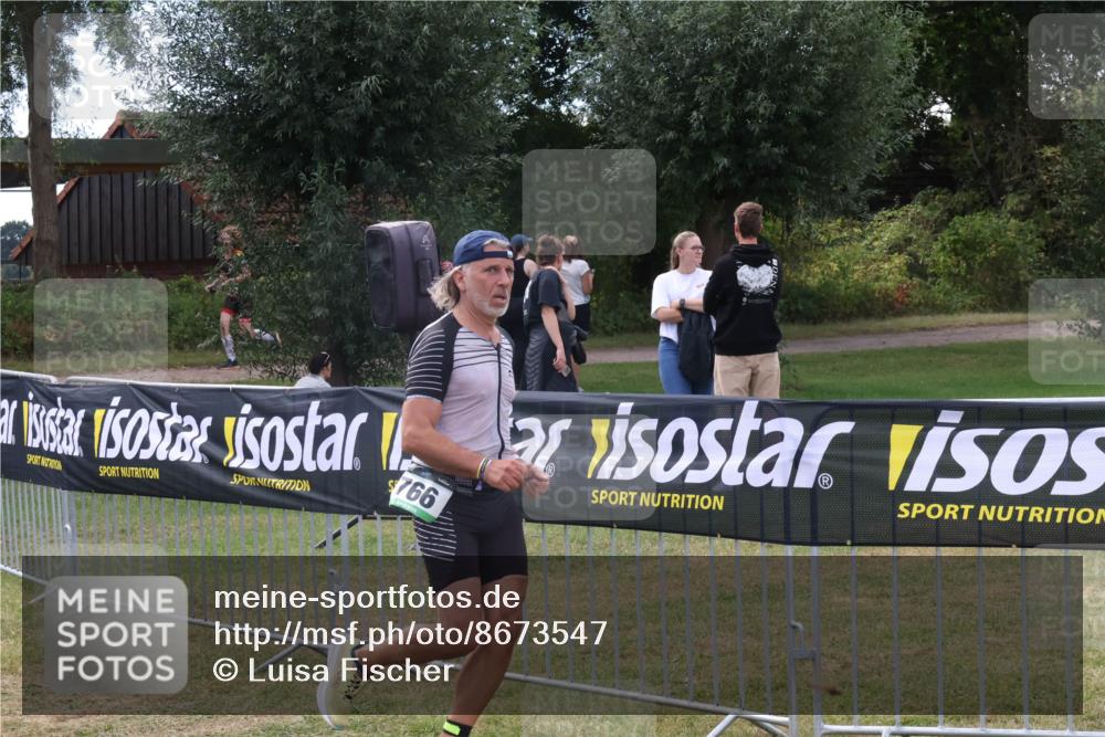 31.08.2025 - Elbe Triathlon Hamburg Luisa Fischer http://msf.ph/oto/8673547 31.08.2025 11:05:18 Laufen 766 meine-sportfotos.de