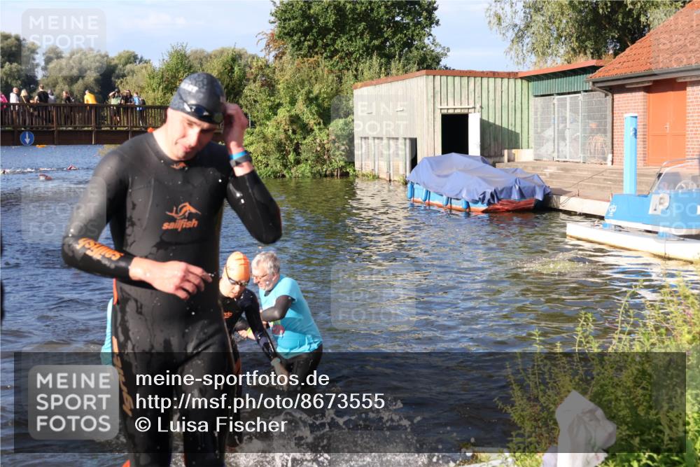 31.08.2025 - Elbe Triathlon Hamburg Luisa Fischer http://msf.ph/oto/8673555 31.08.2025 08:44:11 Schwimmen 256, 257, 321, 370, 373 meine-sportfotos.de
