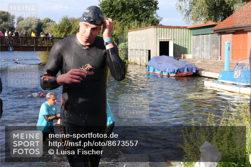 31.08.2025 - Elbe Triathlon Hamburg Luisa Fischer http://msf.ph/oto/8673557 31.08.2025 08:44:12 Schwimmen 256, 257, 321, 373 meine-sportfotos.de