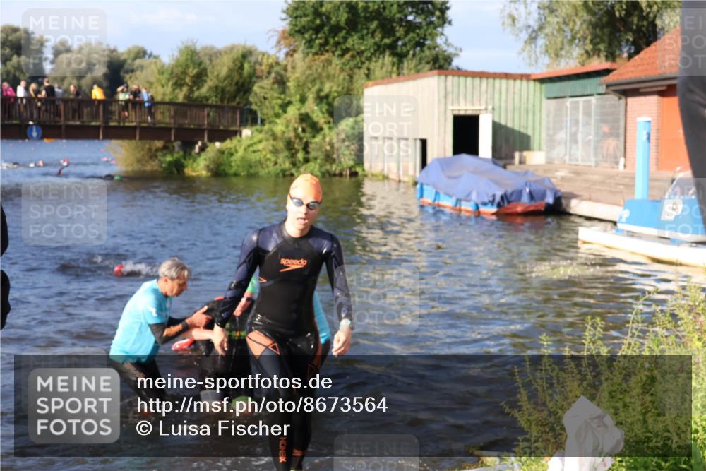 31.08.2025 - Elbe Triathlon Hamburg Luisa Fischer http://msf.ph/oto/8673564 31.08.2025 08:44:13 Schwimmen 256, 257, 321, 373 meine-sportfotos.de