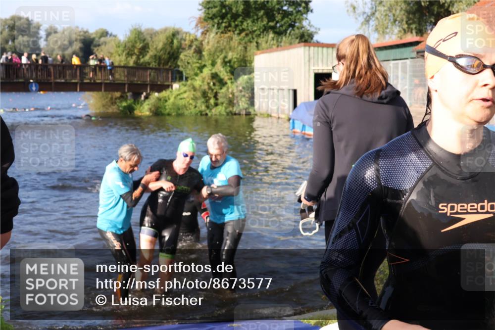 31.08.2025 - Elbe Triathlon Hamburg Luisa Fischer http://msf.ph/oto/8673577 31.08.2025 08:44:15 Schwimmen 256, 321, 373 meine-sportfotos.de