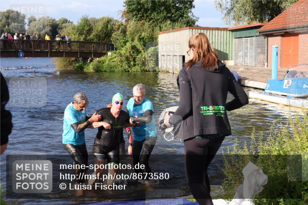 31.08.2025 - Elbe Triathlon Hamburg Luisa Fischer http://msf.ph/oto/8673580 31.08.2025 08:44:15 Schwimmen 256, 321, 373 meine-sportfotos.de