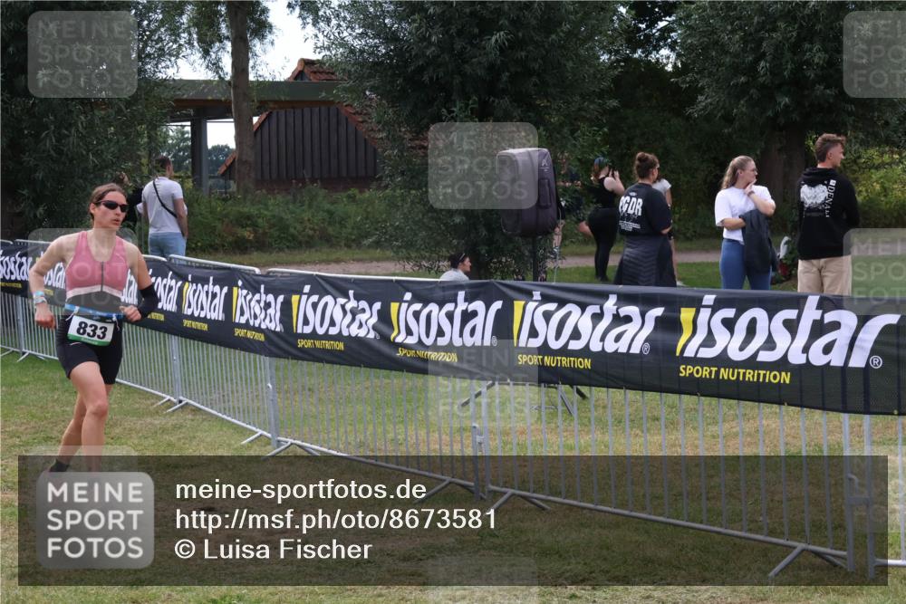 31.08.2025 - Elbe Triathlon Hamburg Luisa Fischer http://msf.ph/oto/8673581 31.08.2025 11:05:40 Laufen 833 meine-sportfotos.de