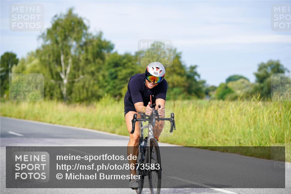 31.08.2025 - Elbe Triathlon Hamburg Michael Burmester http://msf.ph/oto/8673583 31.08.2025 10:12:27 Radfahren 473, 499, 587, 608, 665 meine-sportfotos.de