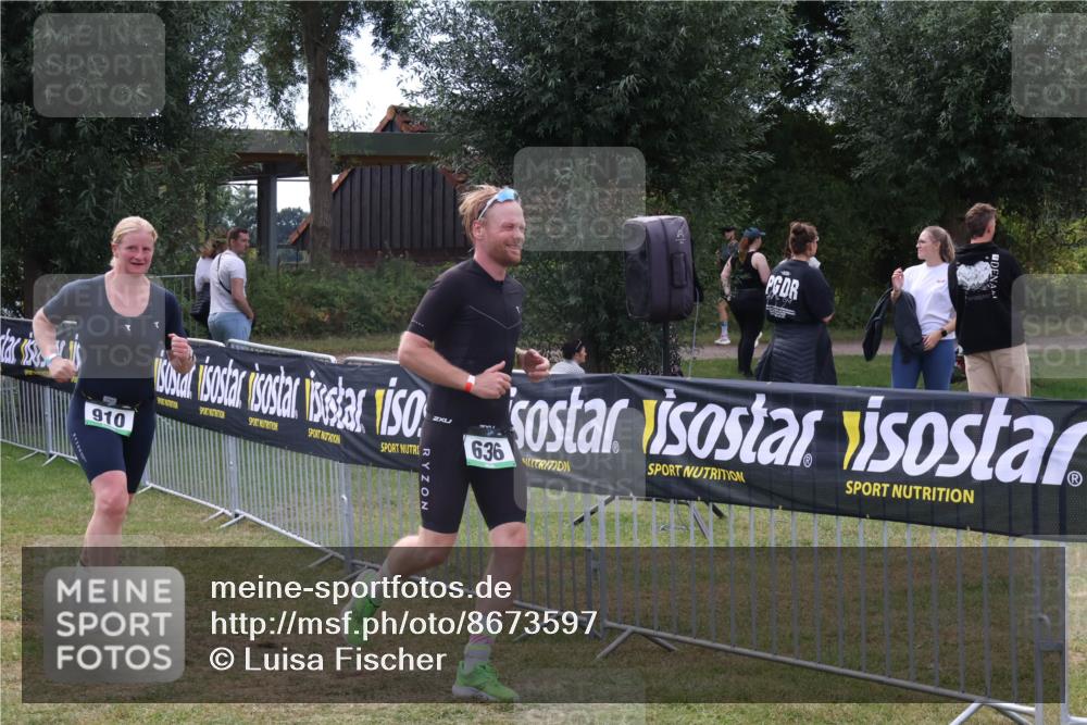 31.08.2025 - Elbe Triathlon Hamburg Luisa Fischer http://msf.ph/oto/8673597 31.08.2025 11:05:49 Laufen 910, 636 meine-sportfotos.de