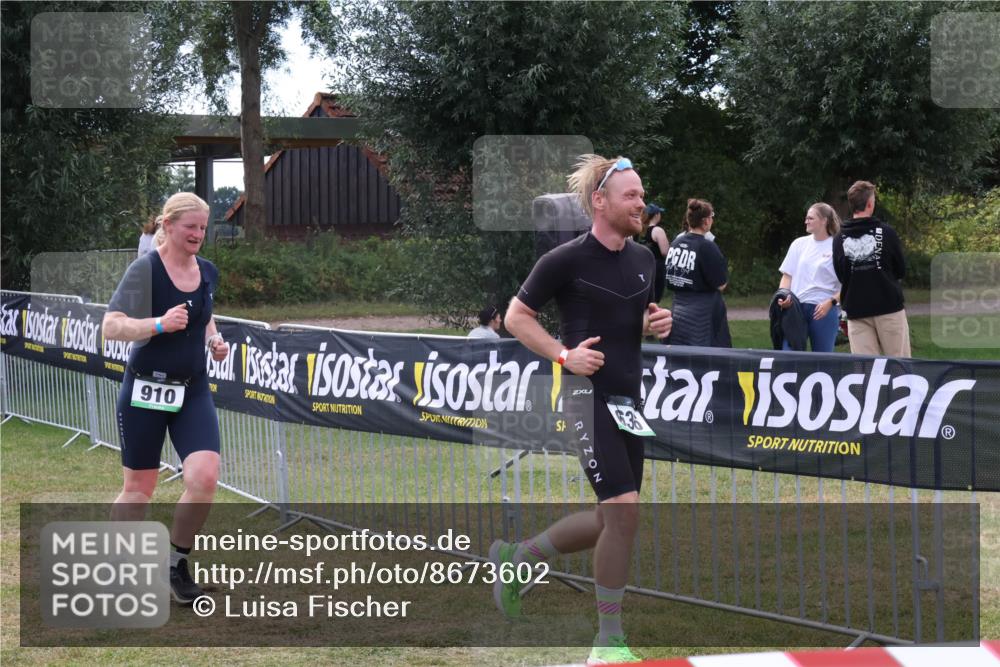 31.08.2025 - Elbe Triathlon Hamburg Luisa Fischer http://msf.ph/oto/8673602 31.08.2025 11:05:49 Laufen 910 meine-sportfotos.de