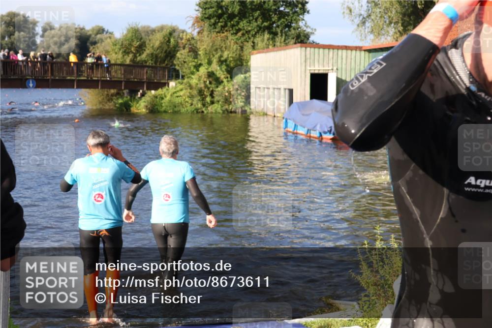 31.08.2025 - Elbe Triathlon Hamburg Luisa Fischer http://msf.ph/oto/8673611 31.08.2025 08:44:30 Schwimmen 335 meine-sportfotos.de