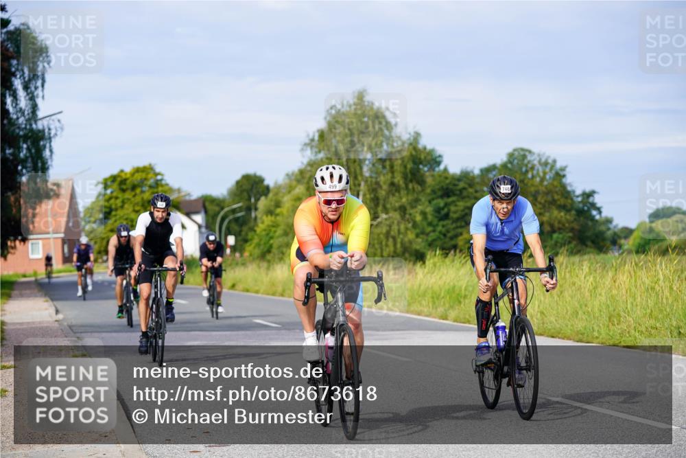 31.08.2025 - Elbe Triathlon Hamburg Michael Burmester http://msf.ph/oto/8673618 31.08.2025 10:12:34 Radfahren 499, 530, 536, 648, 673, 708, 748, 815, 848 meine-sportfotos.de