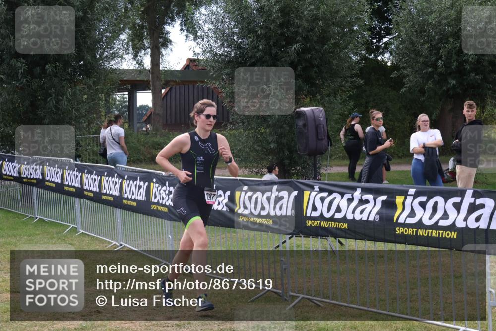 31.08.2025 - Elbe Triathlon Hamburg Luisa Fischer http://msf.ph/oto/8673619 31.08.2025 11:05:53 Laufen  meine-sportfotos.de