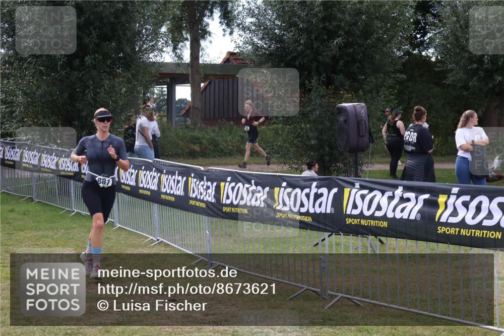 31.08.2025 - Elbe Triathlon Hamburg Luisa Fischer http://msf.ph/oto/8673621 31.08.2025 11:05:57 Laufen 881 meine-sportfotos.de
