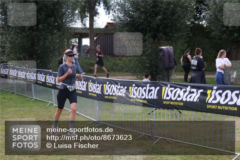 31.08.2025 - Elbe Triathlon Hamburg Luisa Fischer http://msf.ph/oto/8673623 31.08.2025 11:05:57 Laufen 887 meine-sportfotos.de
