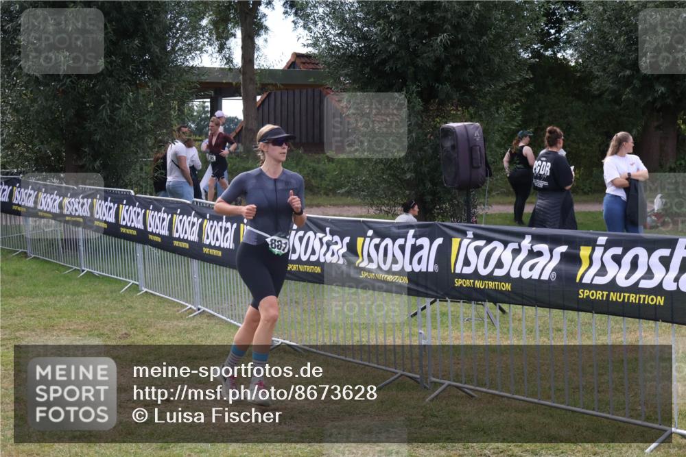 31.08.2025 - Elbe Triathlon Hamburg Luisa Fischer http://msf.ph/oto/8673628 31.08.2025 11:05:57 Laufen 887 meine-sportfotos.de