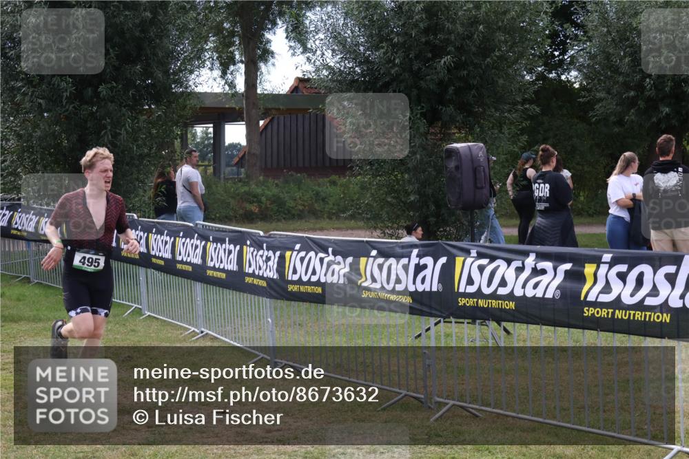 31.08.2025 - Elbe Triathlon Hamburg Luisa Fischer http://msf.ph/oto/8673632 31.08.2025 11:06:03 Laufen 495 meine-sportfotos.de