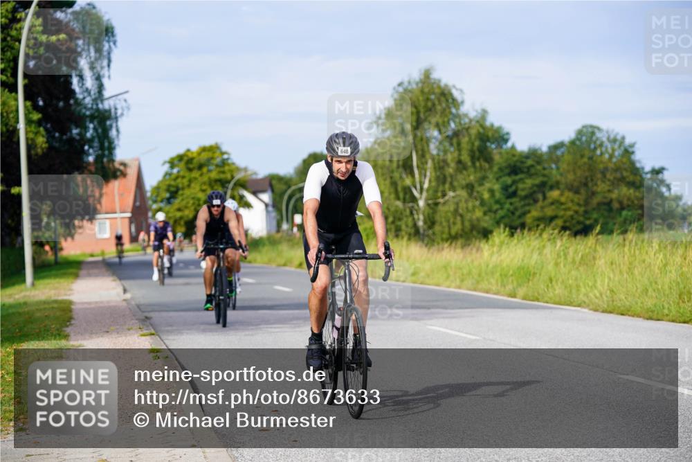 31.08.2025 - Elbe Triathlon Hamburg Michael Burmester http://msf.ph/oto/8673633 31.08.2025 10:12:35 Radfahren 499, 530, 536, 648, 673, 708, 748, 815, 848 meine-sportfotos.de