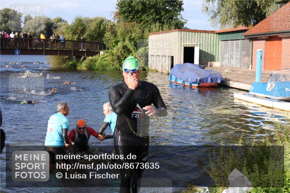 31.08.2025 - Elbe Triathlon Hamburg Luisa Fischer http://msf.ph/oto/8673635 31.08.2025 08:45:12 Schwimmen 311, 331 meine-sportfotos.de