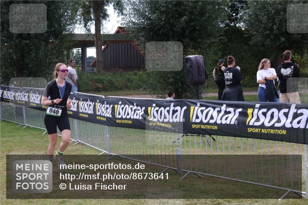 31.08.2025 - Elbe Triathlon Hamburg Luisa Fischer http://msf.ph/oto/8673641 31.08.2025 11:06:05 Laufen 840 meine-sportfotos.de