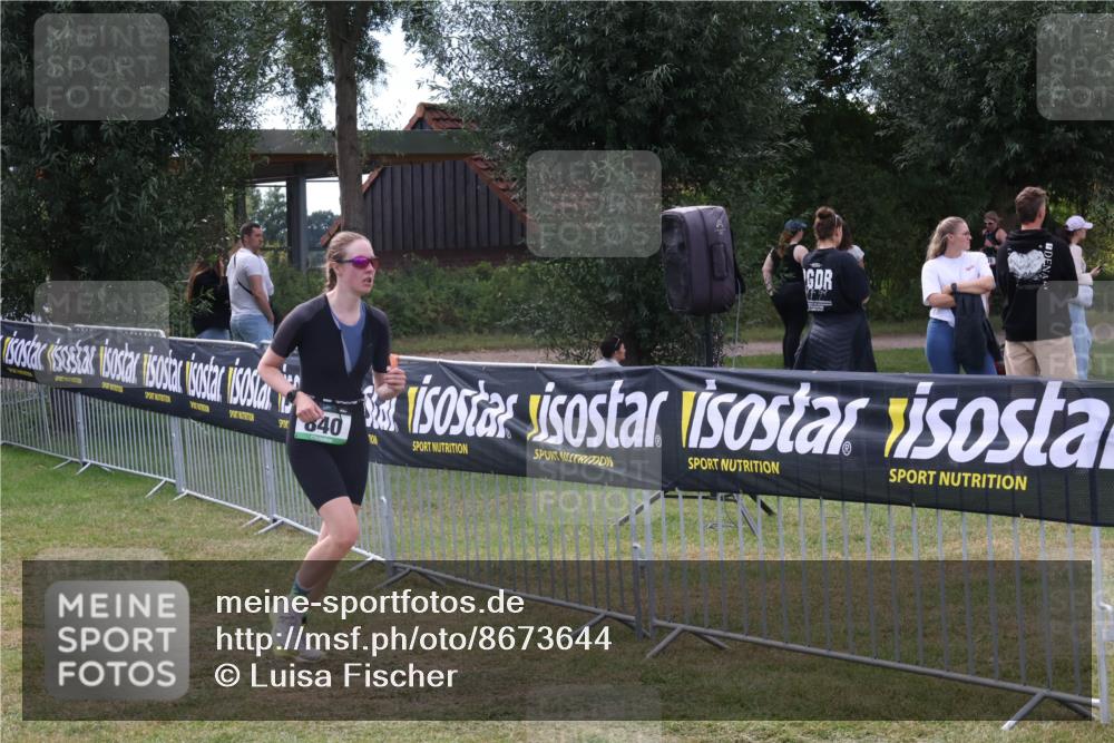31.08.2025 - Elbe Triathlon Hamburg Luisa Fischer http://msf.ph/oto/8673644 31.08.2025 11:06:06 Laufen 840 meine-sportfotos.de