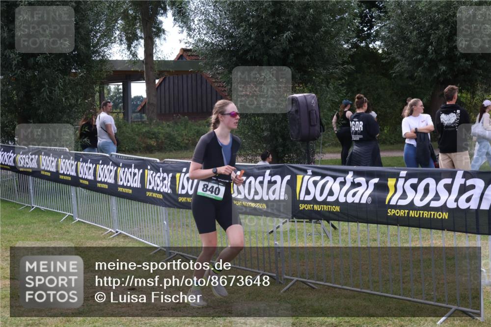 31.08.2025 - Elbe Triathlon Hamburg Luisa Fischer http://msf.ph/oto/8673648 31.08.2025 11:06:06 Laufen 840 meine-sportfotos.de