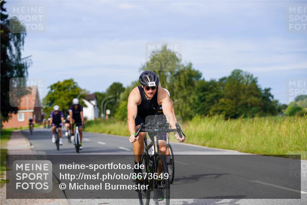 31.08.2025 - Elbe Triathlon Hamburg Michael Burmester http://msf.ph/oto/8673649 31.08.2025 10:12:37 Radfahren 499, 530, 536, 648, 673, 708, 720, 748, 813, 815, 848 meine-sportfotos.de