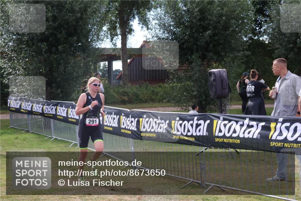 31.08.2025 - Elbe Triathlon Hamburg Luisa Fischer http://msf.ph/oto/8673650 31.08.2025 11:06:16 Laufen 291 meine-sportfotos.de