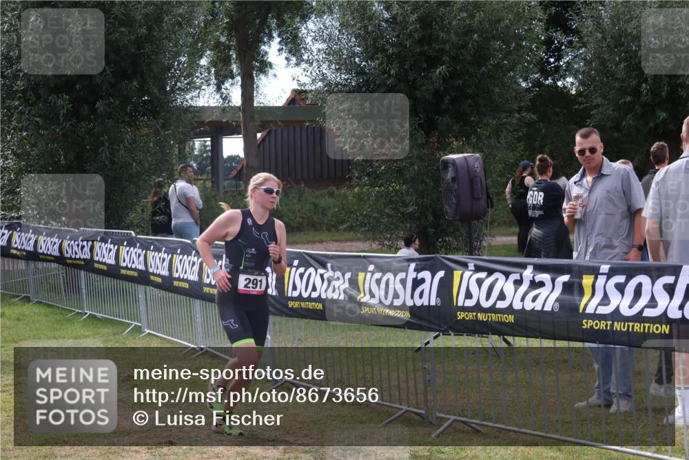 31.08.2025 - Elbe Triathlon Hamburg Luisa Fischer http://msf.ph/oto/8673656 31.08.2025 11:06:16 Laufen 99, 291 meine-sportfotos.de