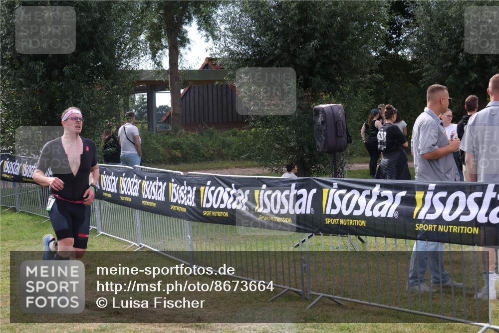 31.08.2025 - Elbe Triathlon Hamburg Luisa Fischer http://msf.ph/oto/8673664 31.08.2025 11:06:18 Laufen  meine-sportfotos.de