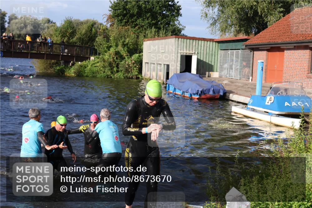 31.08.2025 - Elbe Triathlon Hamburg Luisa Fischer http://msf.ph/oto/8673670 31.08.2025 08:45:30 Schwimmen 267, 269, 320, 348, 368 meine-sportfotos.de