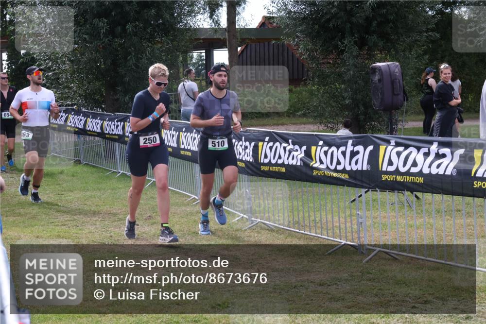 31.08.2025 - Elbe Triathlon Hamburg Luisa Fischer http://msf.ph/oto/8673676 31.08.2025 11:06:28 Laufen 654, 63, 250, 510 meine-sportfotos.de