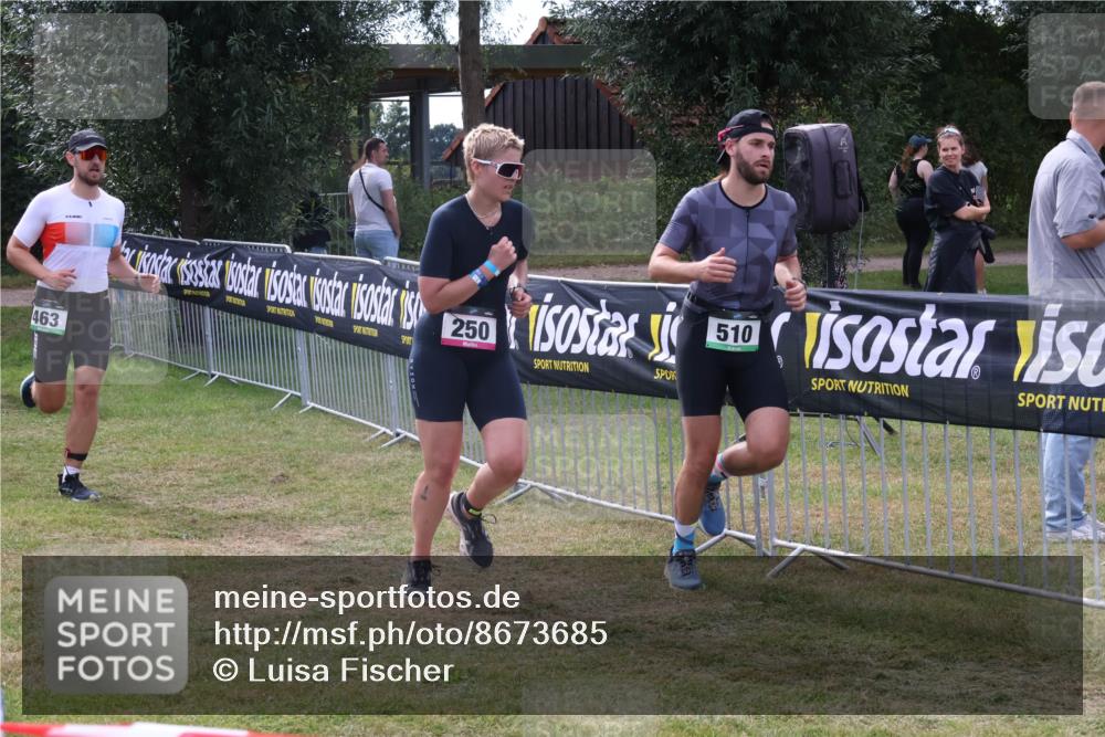31.08.2025 - Elbe Triathlon Hamburg Luisa Fischer http://msf.ph/oto/8673685 31.08.2025 11:06:29 Laufen 463, 50, 250 meine-sportfotos.de