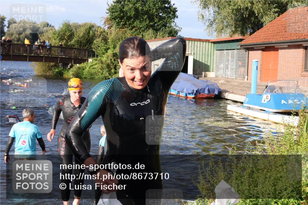 31.08.2025 - Elbe Triathlon Hamburg Luisa Fischer http://msf.ph/oto/8673710 31.08.2025 08:45:40 Schwimmen 264, 267, 269, 319 meine-sportfotos.de