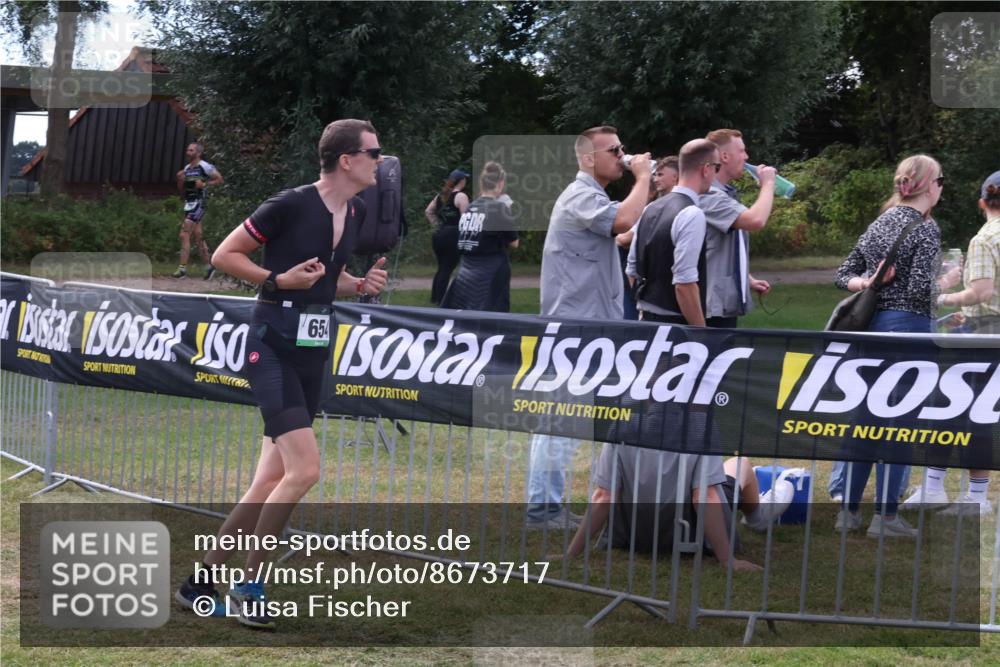 31.08.2025 - Elbe Triathlon Hamburg Luisa Fischer http://msf.ph/oto/8673717 31.08.2025 11:06:33 Laufen 65 meine-sportfotos.de
