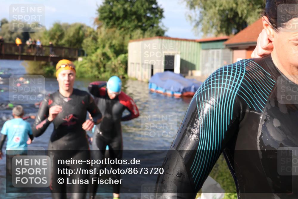 31.08.2025 - Elbe Triathlon Hamburg Luisa Fischer http://msf.ph/oto/8673720 31.08.2025 08:45:41 Schwimmen 264, 267, 269, 319 meine-sportfotos.de